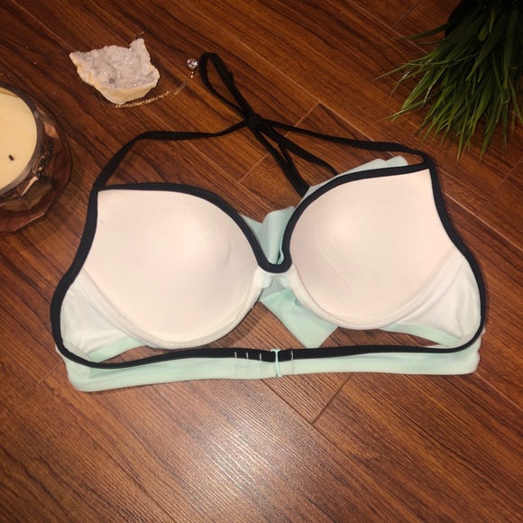 ✨ PINK VICTORIA SECRET MINT RUFFLE BIKINI TOP ✨ - Picture 3 of 3
